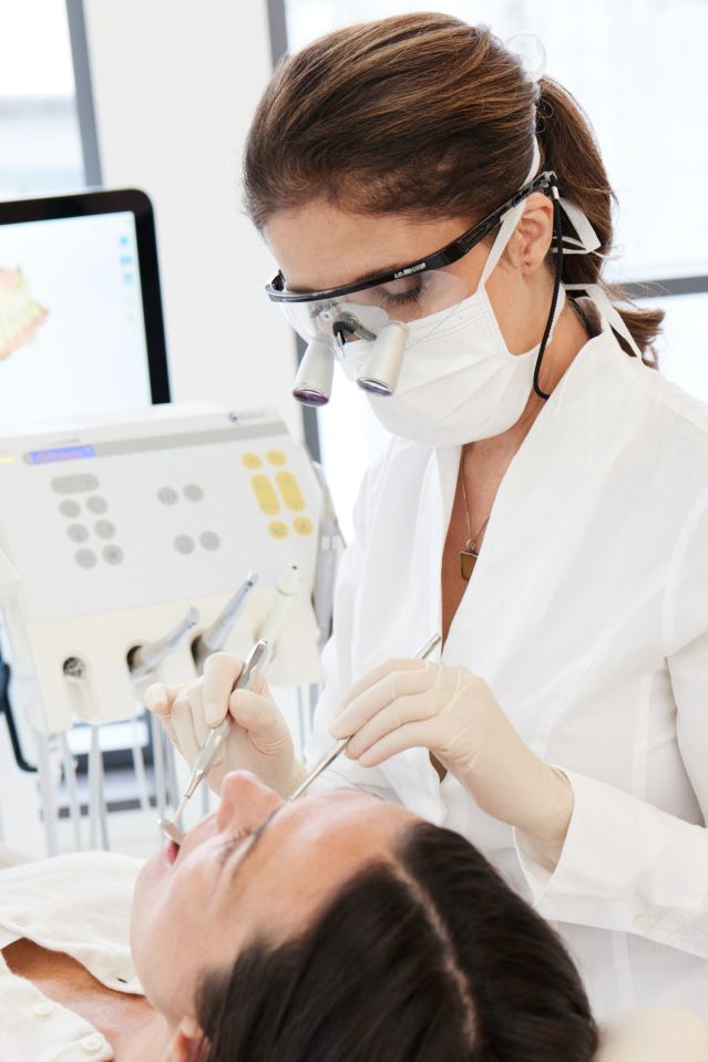 Dr. med. dent. Hamide Farshi